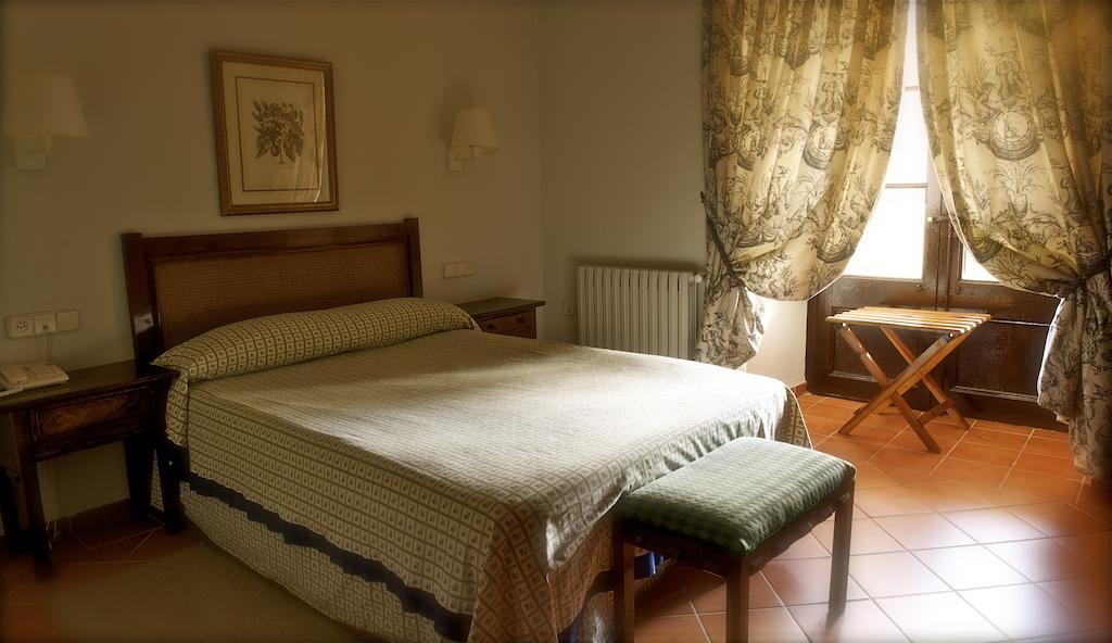 Hotel Monasterio De Piedra Nuévalos Esterno foto